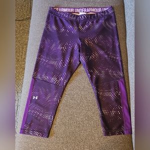 Under Armour cropped athletic leggings